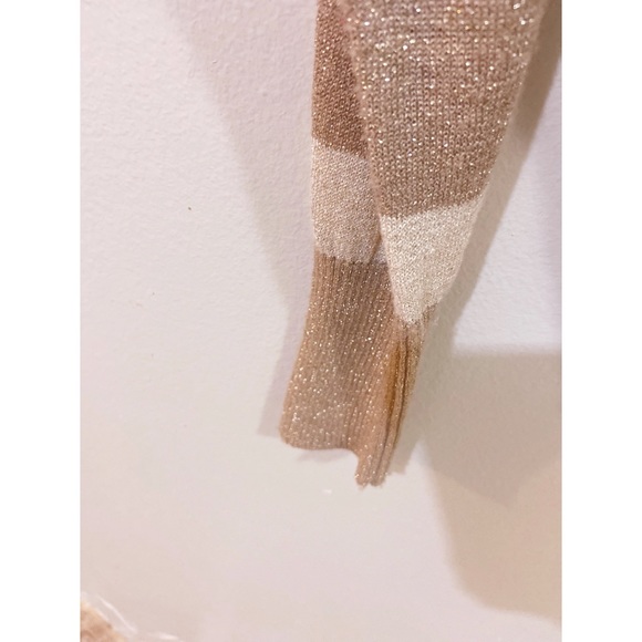 BCBGMaxazria Beautiful Vertical Stripe Top - Picture 5 of 7